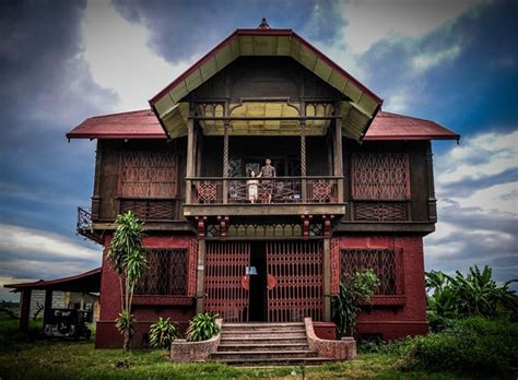 bellsa house|Bahay na Pula .